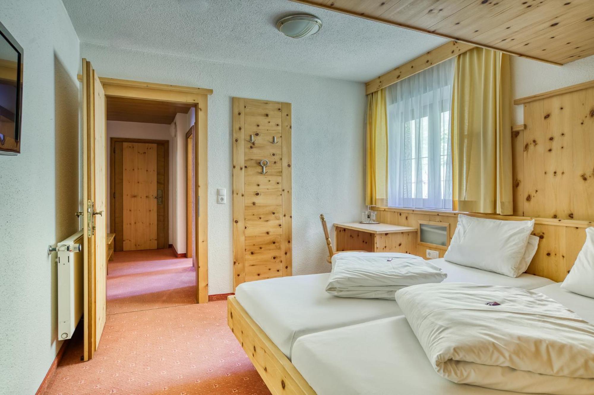 Hotel Jaegerhof 외치 객실 사진
